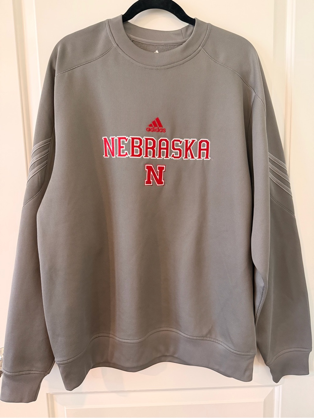 Adidas Nebraska Cornhuskers Men’s Large Gray ClimaWarm Crewneck Sweatshirt